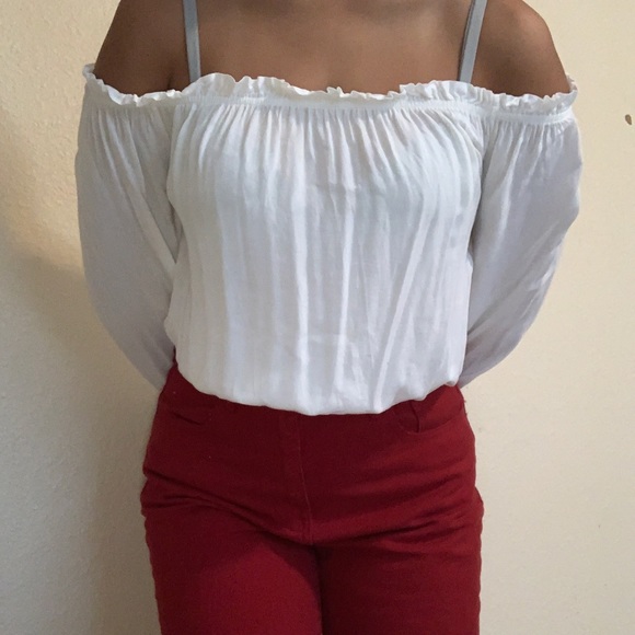 Brandy Melville white off the shoulder top - Picture 1 of 5